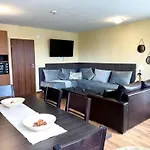 Апартаменты Slope Nest
